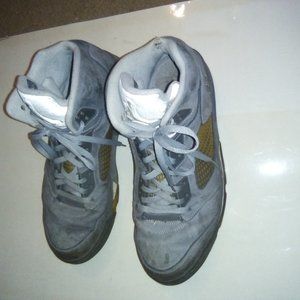 Size 12 -Nike Air  Jordan 5 Retro Wolf Grey 2011